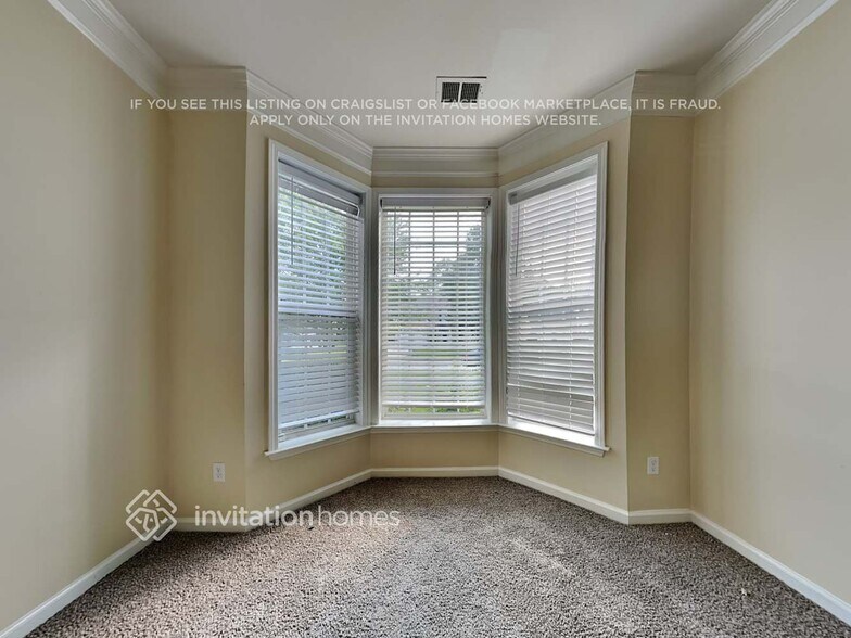Building Photo - 10911 Chastain Parc Dr