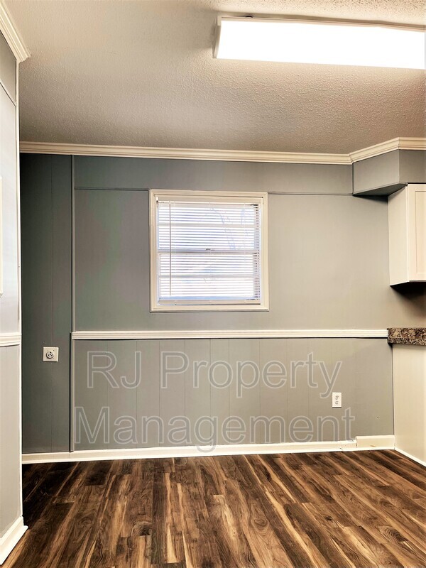 Building Photo - 3716 Bluff Wood Dr