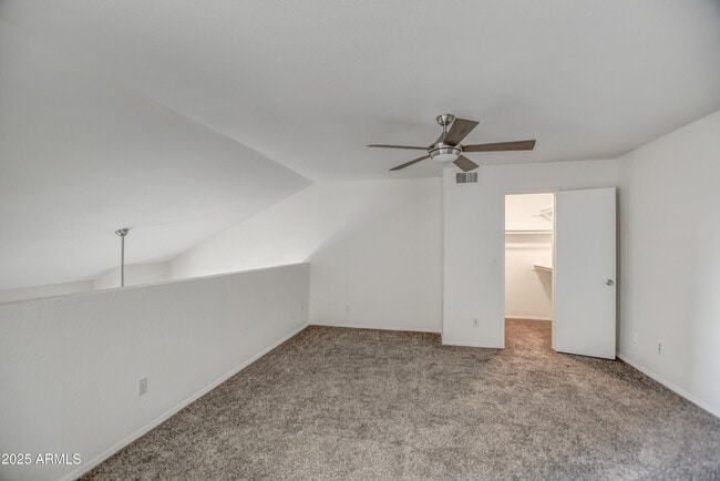 Building Photo - 4850 E Desert Cove Ave