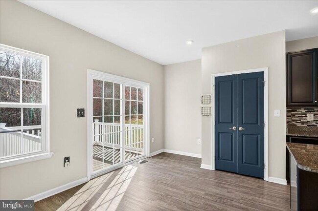 Building Photo - 8439 Devries Ln