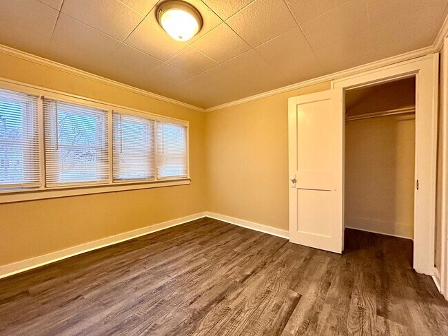 Building Photo - Three Bedroom Home in Northeast Grand Rapids