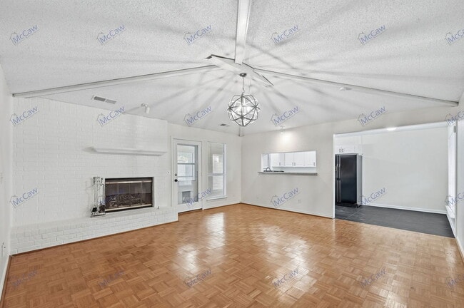 Building Photo - 709 Villa Ridge Dr