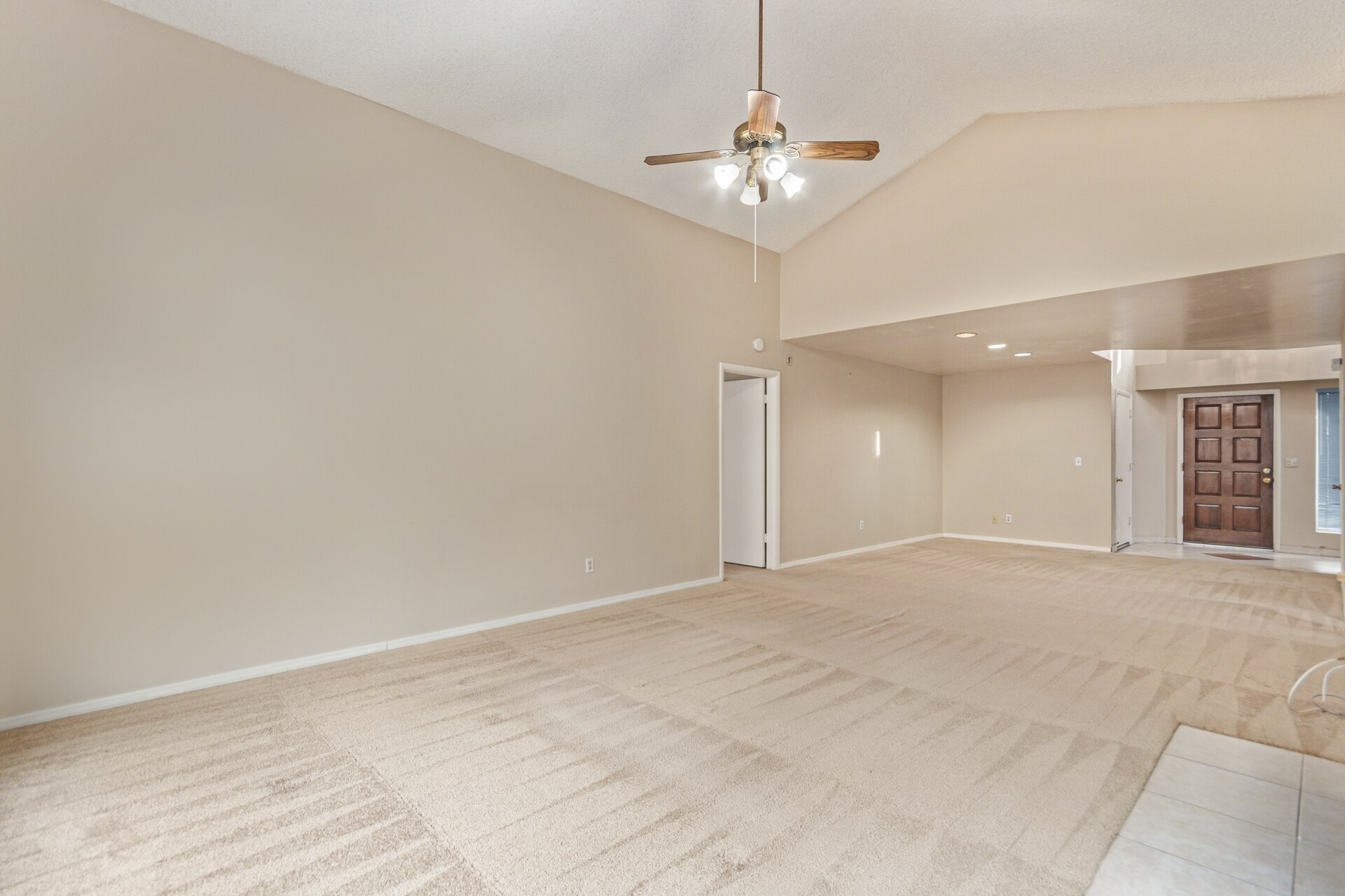 Building Photo - 518 E Wescott Dr