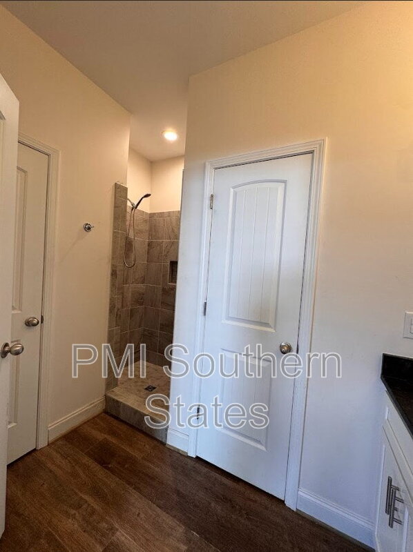 Building Photo - 202 Clarus Crk Wy