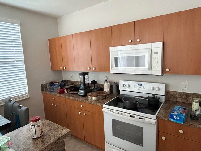 Building Photo - 2673 SW 85th Ave