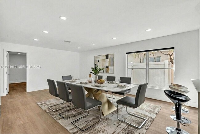 Building Photo - 4917 SW 32nd Way