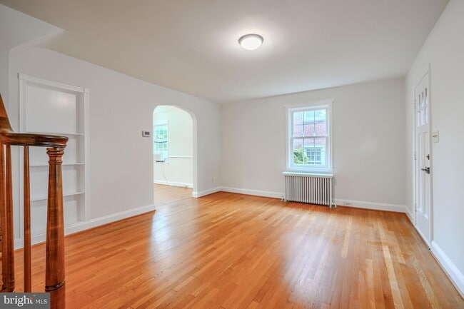 Building Photo - 521 Academy Rd