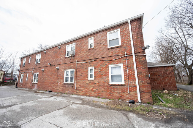 Building Photo - 3725 N Sherman Dr