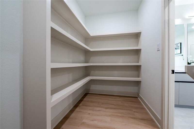 Building Photo - 8122 Corinth St