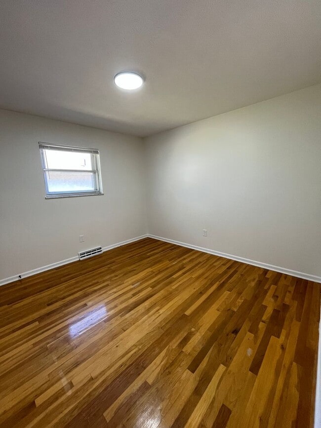 Building Photo - 1644 Durbridge Rd