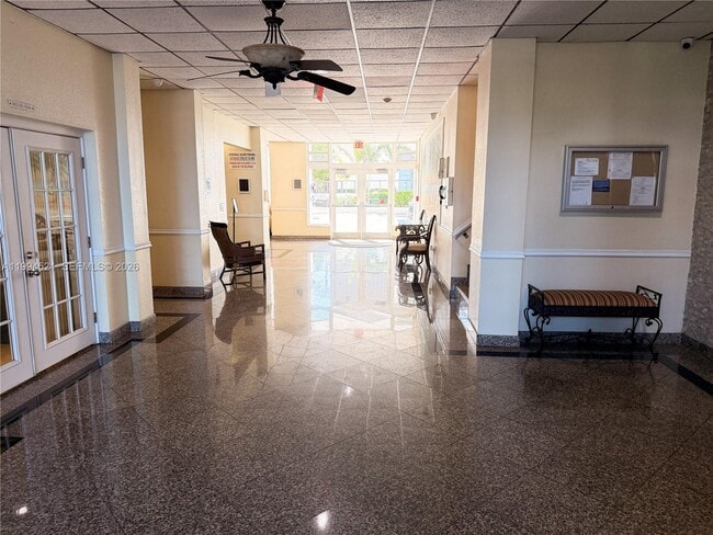 Building Photo - 200 S Birch Rd