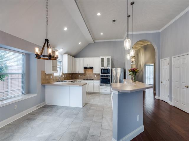 Building Photo - 4012 Lantana Ln