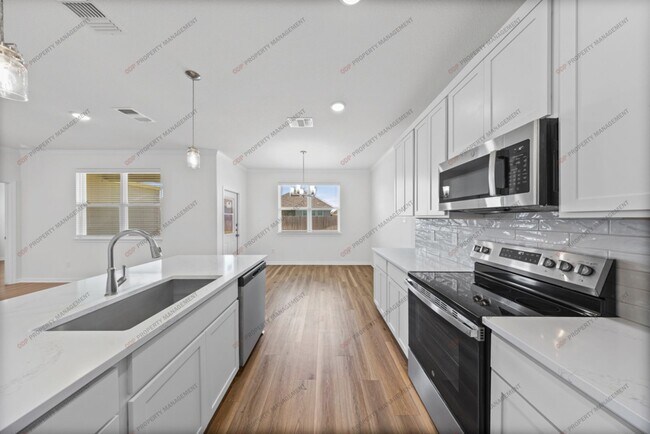 Building Photo - 8114 Timber Holw Ln