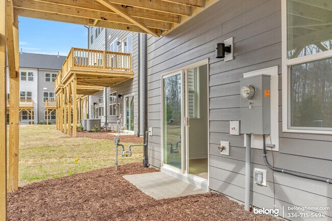 Building Photo - 2120 Opulent Oaks Ln