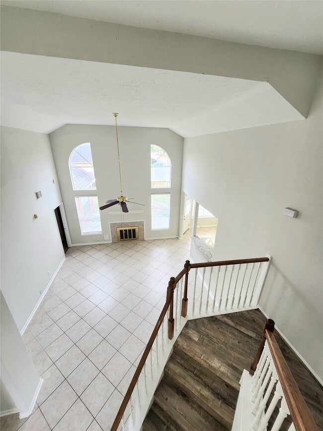 Building Photo - 14335 Berrington Dr