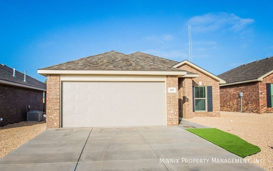 Building Photo - 2008 Kenwood Ave