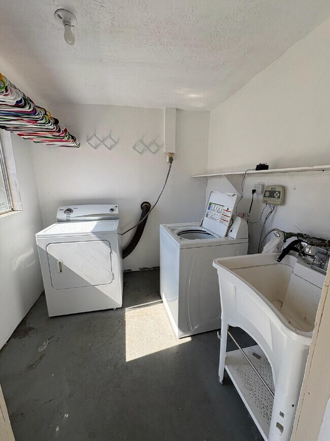 Building Photo - Charming Gilroy Home For Rent