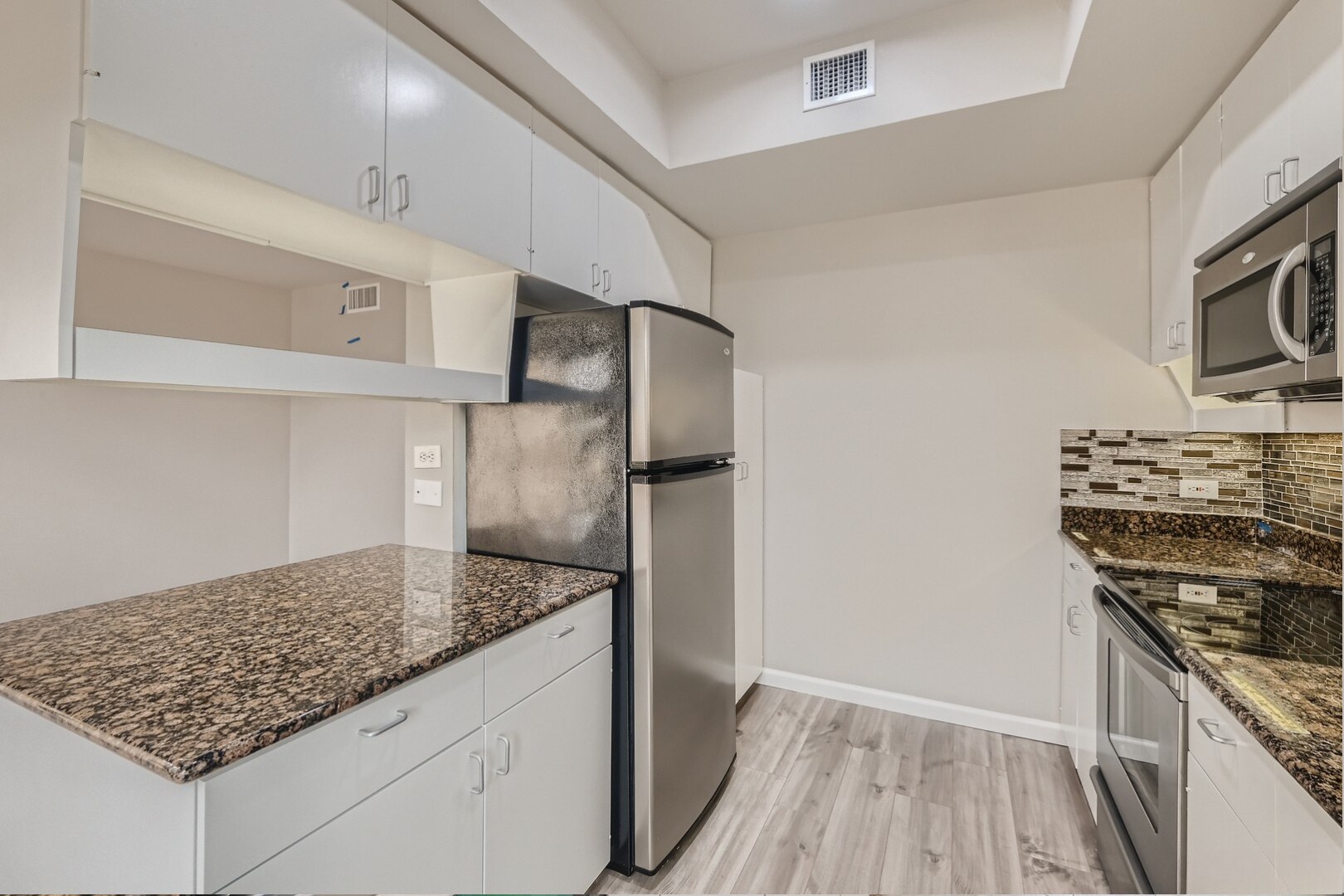 Building Photo - 8642 Fredericksburg Rd