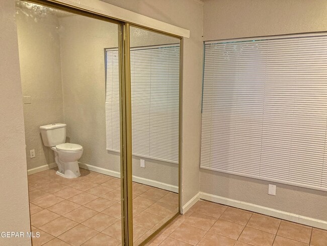 Building Photo - 1308 Montana Ave