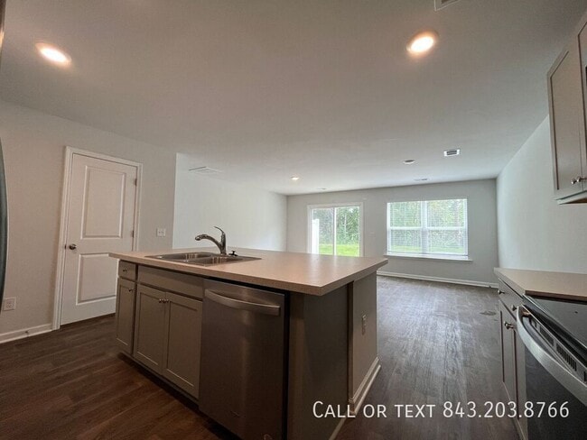 Building Photo - 155 Rosefield Ct