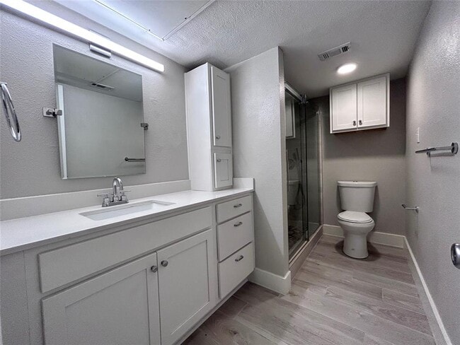 Building Photo - 1135 Barton Hills Dr