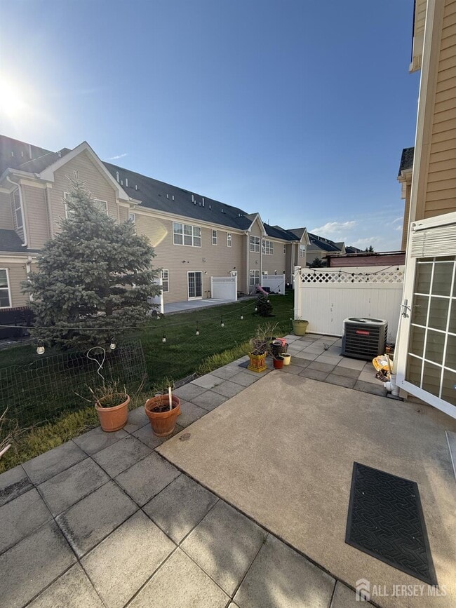 Building Photo - 8 Andrews Way