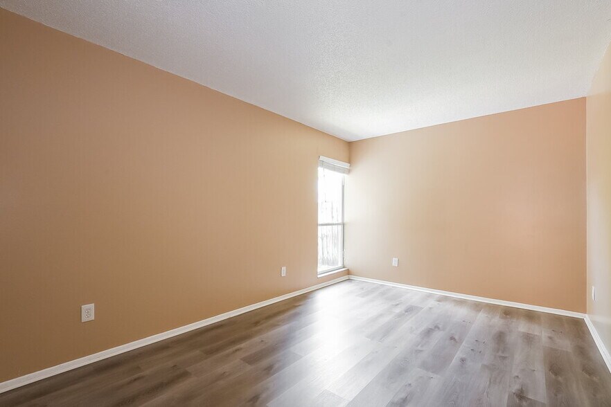Building Photo - 1240 Rising Sun Blvd