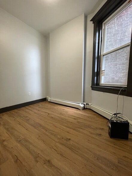182 Ocean Ave 2L - 180 Ocean Ave