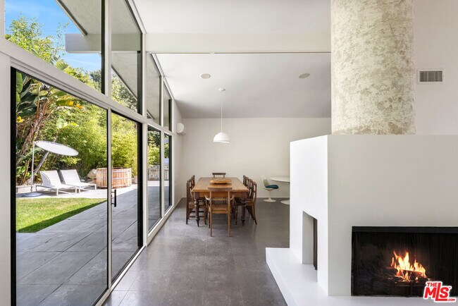 Building Photo - 30611 Las Estrellas Dr