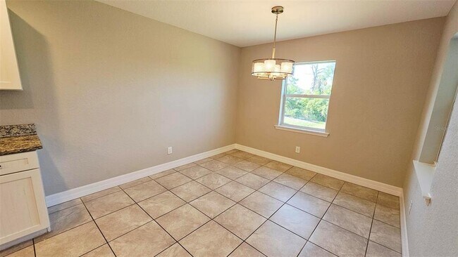 Building Photo - 210 Lime Tree Park