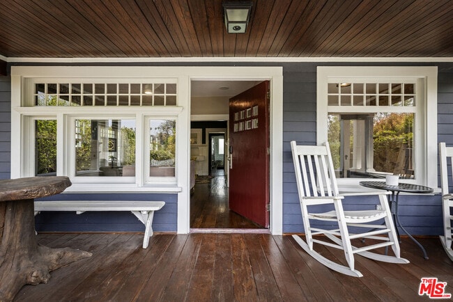 Building Photo - 201 S Ave 55