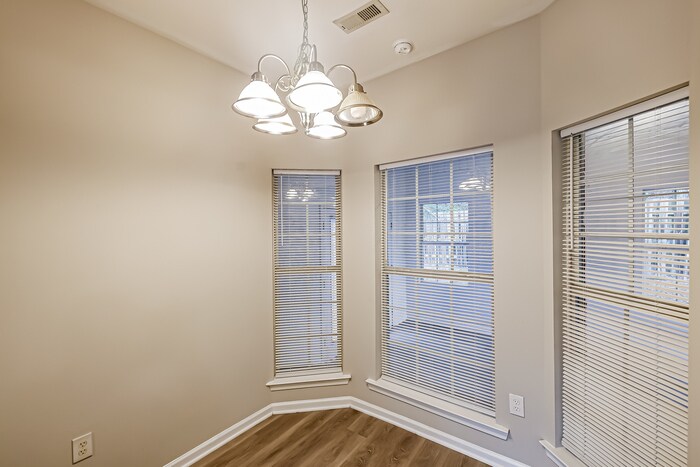 Building Photo - 138 Daventry Dr