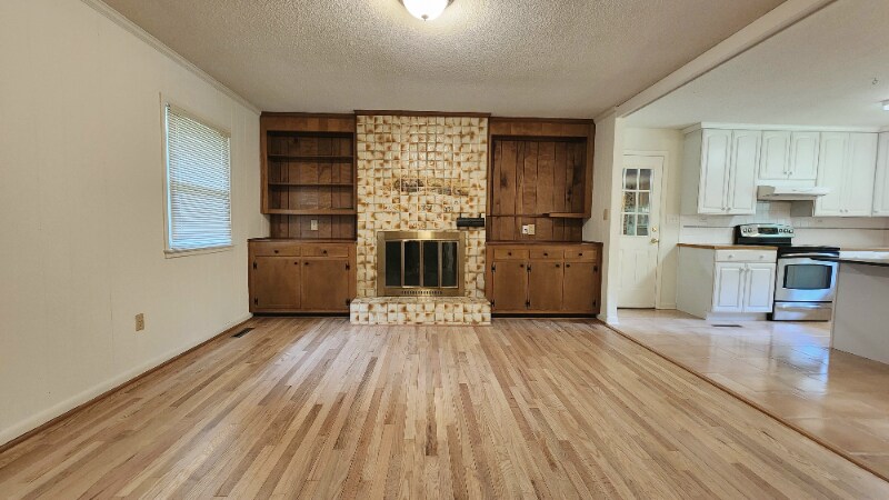 Building Photo - 2703 Candlenut Rd