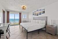 Building Photo - 110 S Ocean Dr