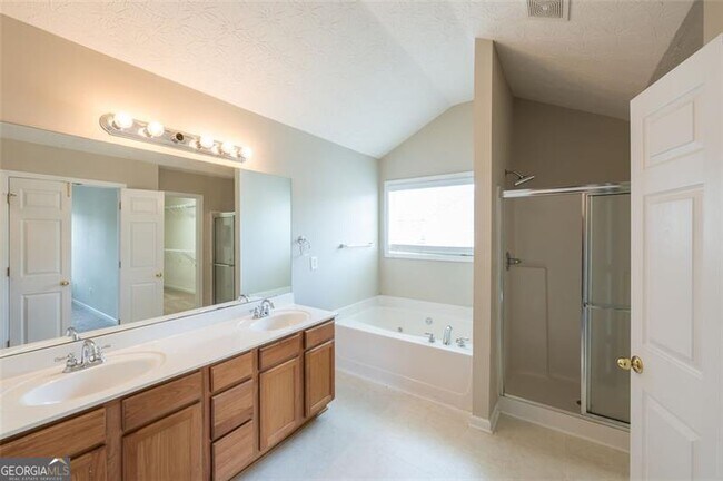 Building Photo - 325 Stone Valley Xin
