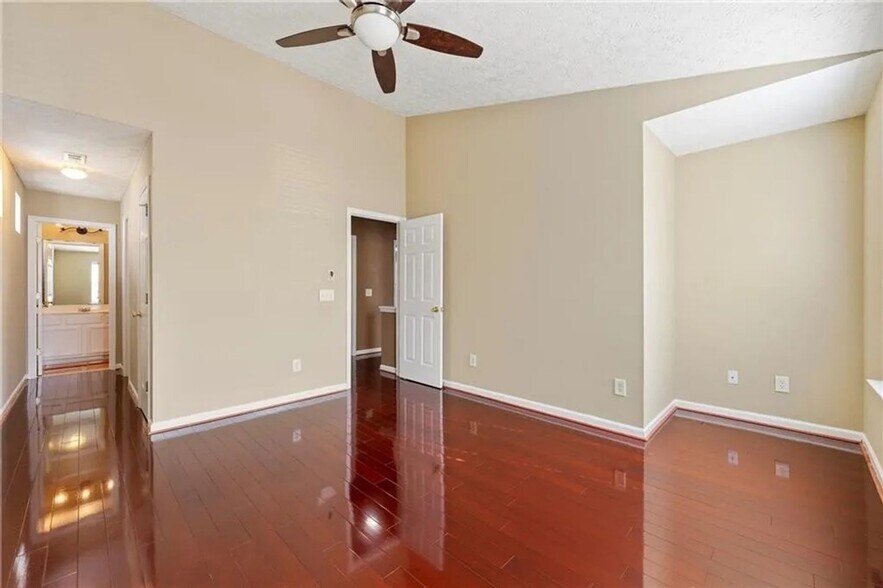 Building Photo - 5125 Sky Ridge Way