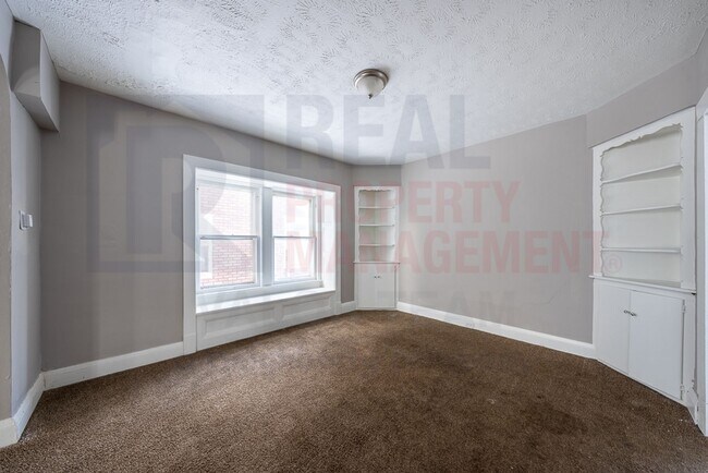 Building Photo - 8107 Goodman Ave