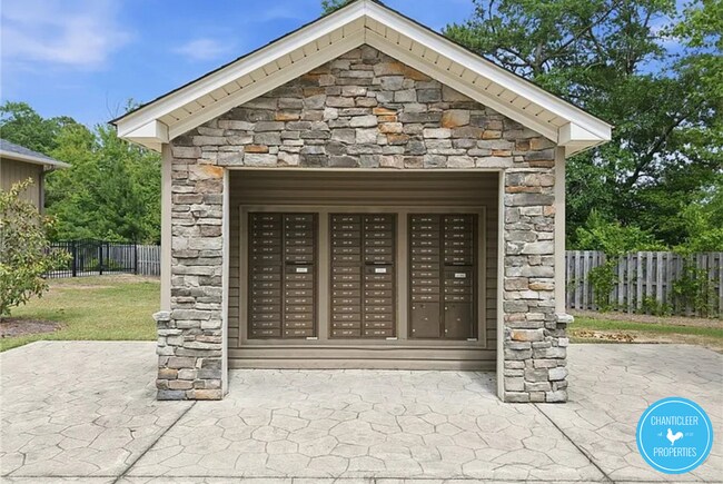 Building Photo - 2654 Middle Br Bnd
