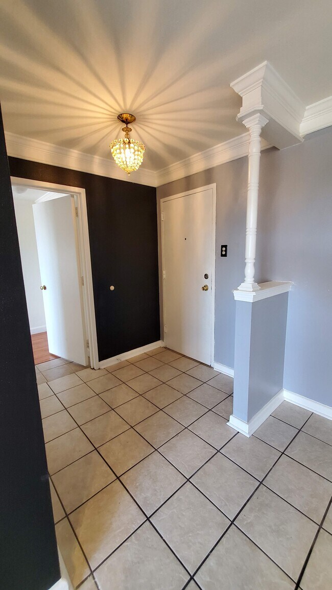 3320 Bardstown Rd 3320 Bardstown Rd Louisville KY 40218 Apartment