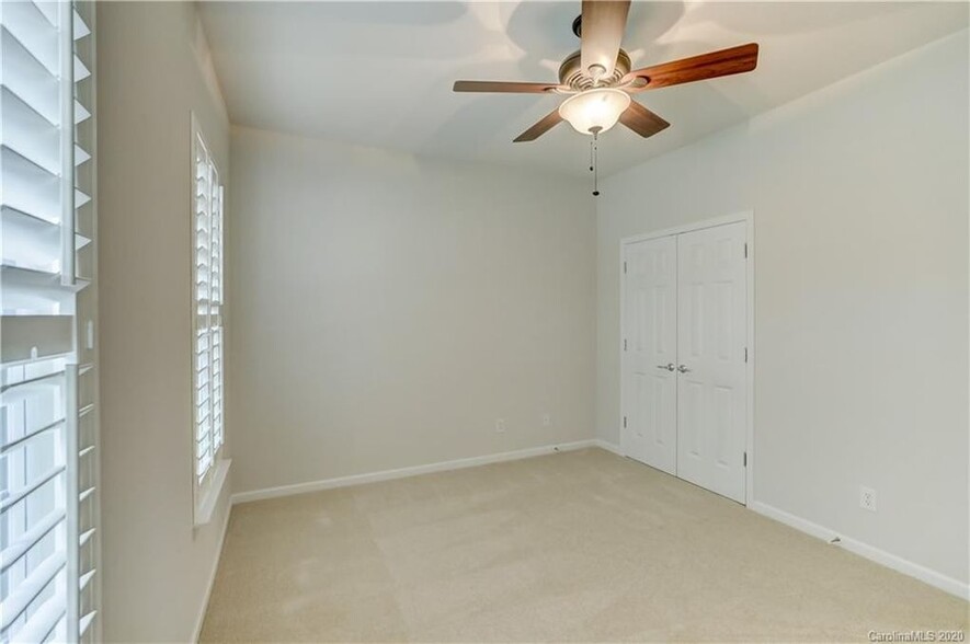 Loft Bedroom - 8118 Crater Lake Dr