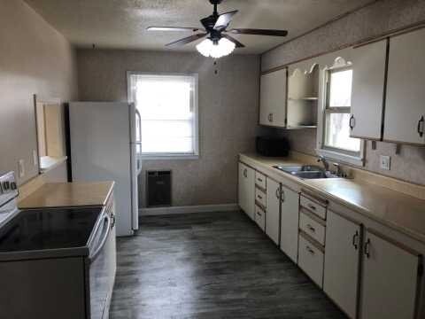 Building Photo - 804 N Anderson St