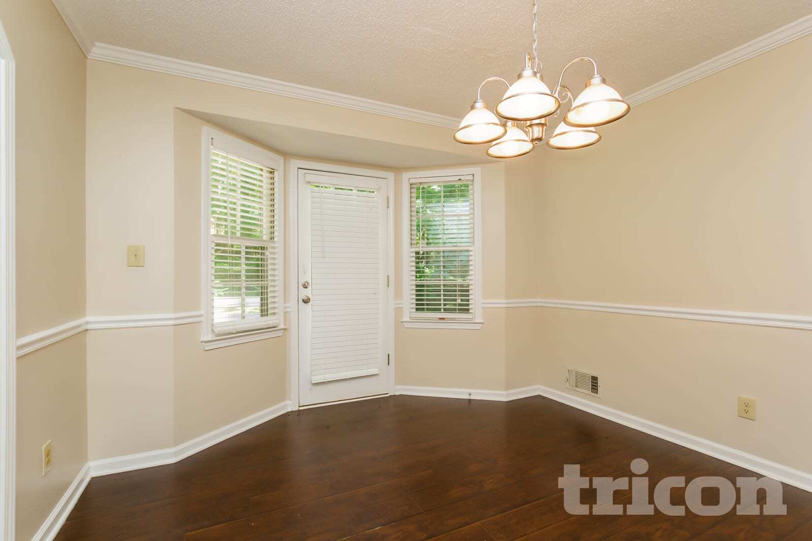 Building Photo - 329 Stratford Dr