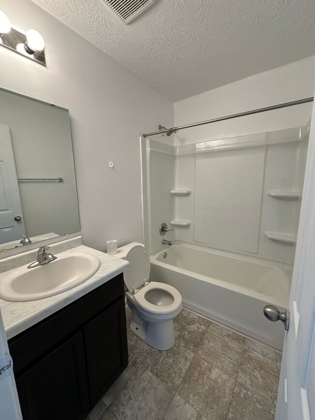 Building Photo - 1820 N Clearwater Dr