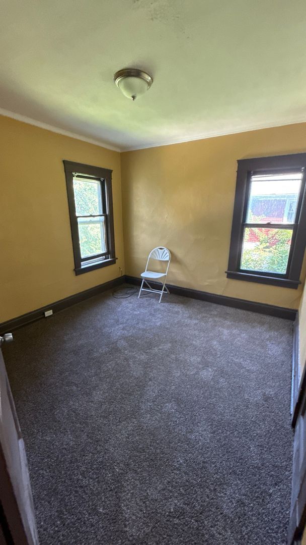 Building Photo - Single Family Home