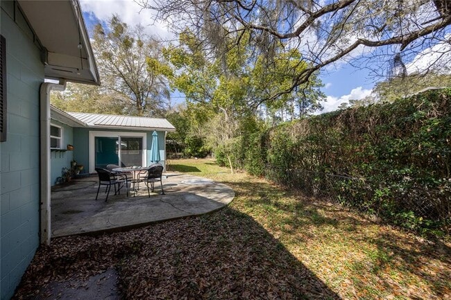 Building Photo - 1421 NW 30th St