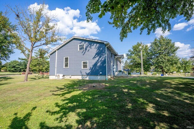 Building Photo - Blue Bungalow on the Northside