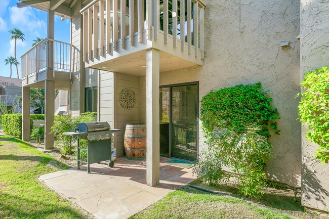Building Photo - 46644 Arapahoe Ln