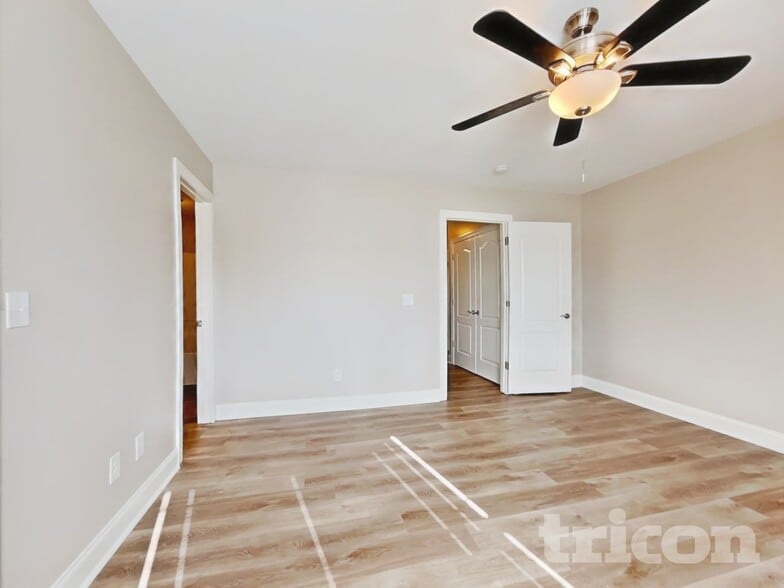 Building Photo - 282 Oxfordshire Dr
