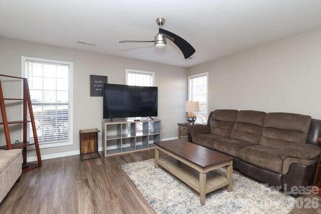 Building Photo - 1109 Triece Ln