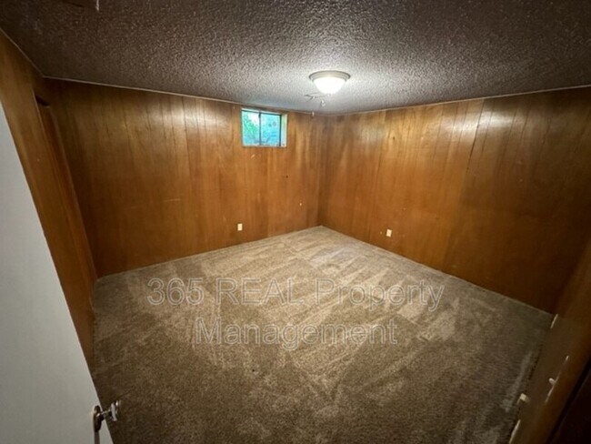 Building Photo - 2446 25th Ave